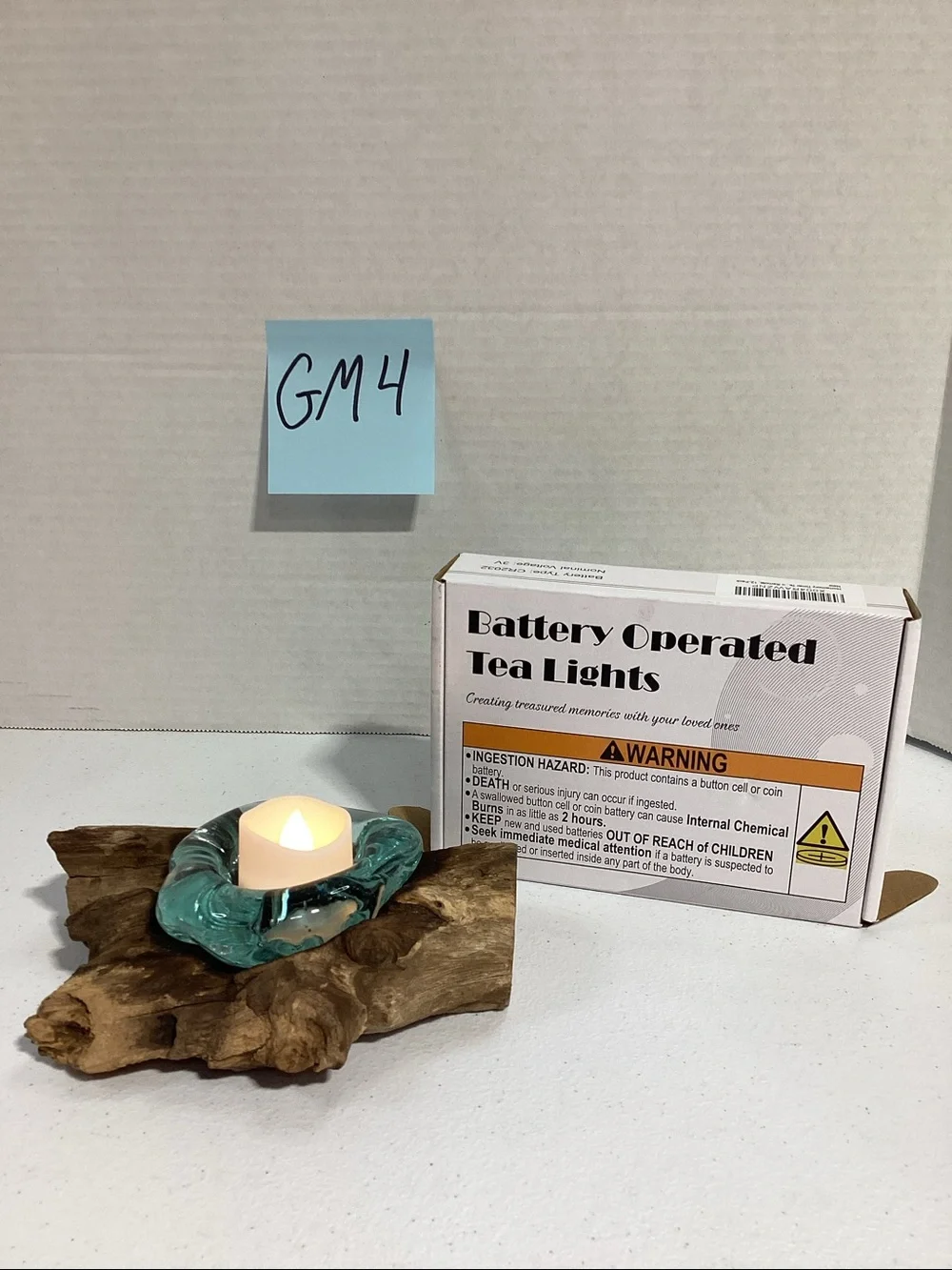 Single tea light candle holder